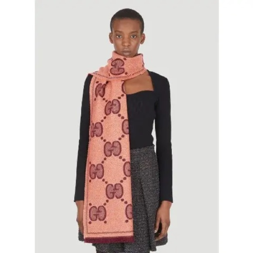 New GUCCI Jumbo GG Wool Lame Jacquard Monogram Lady Lux Scarf Salmon Bor… - Picture 2 of 9